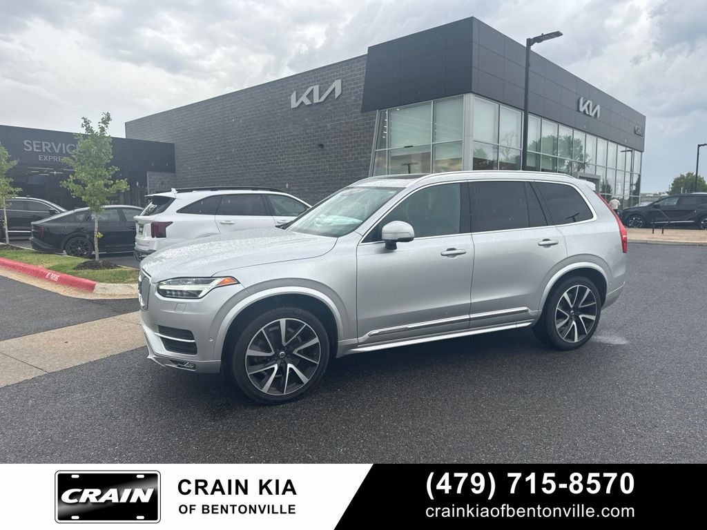 2019 Volvo XC90 T6 Inscription - AWD / PANORAMIC SUNROOF / CLEAN CARFAX