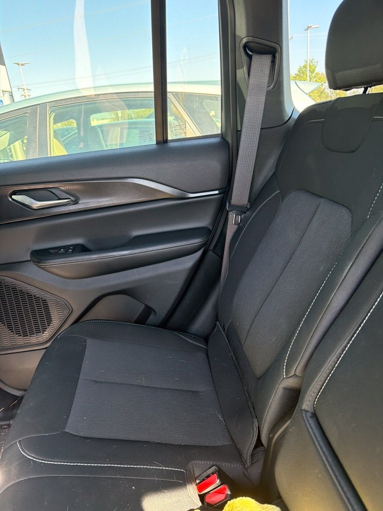 2026 Jeep Grand Cherokee Laredo 4X4