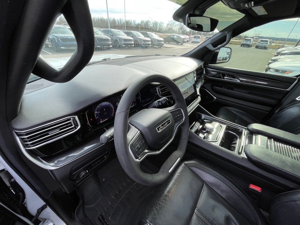 2023 Jeep Wagoneer Base 4X4 / NAV / HEATED SEATS