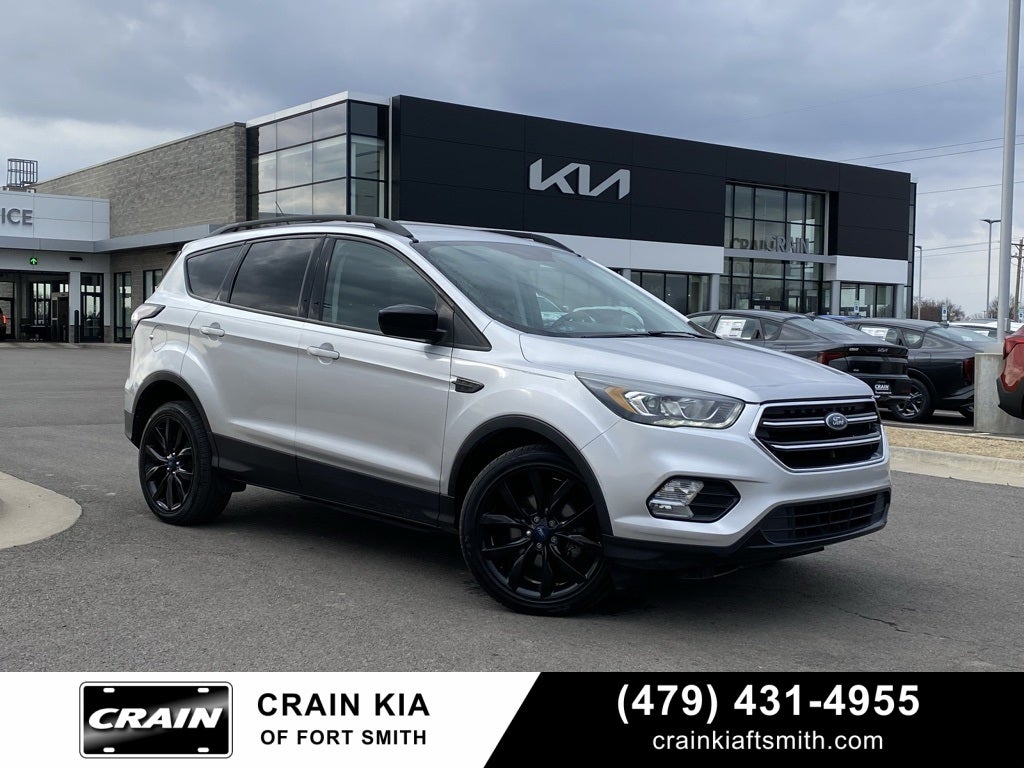 2017 Ford Escape SE FWD / DUAL ZONE AC