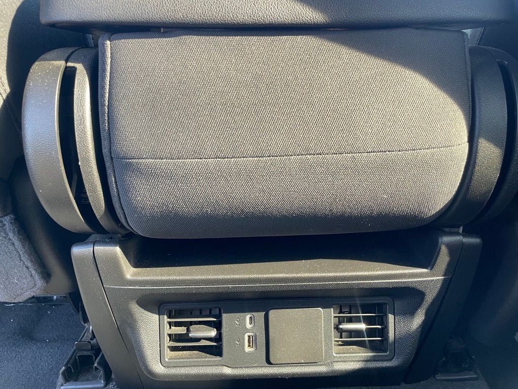 2024 Chevrolet Silverado 2500HD Custom 4X4 / ONE OWNER