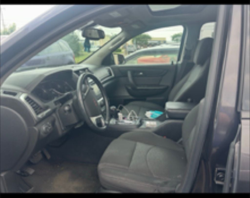 2015 GMC Acadia SLE-2