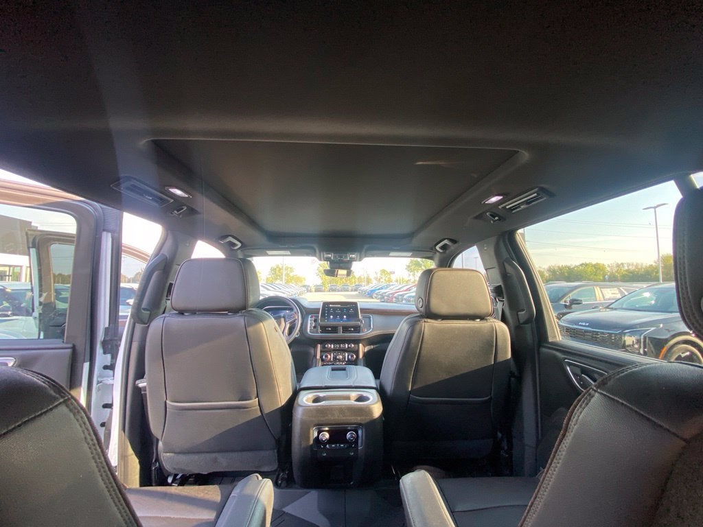 2023 Chevrolet Tahoe High Country ONE OWNER / SUNROOF / LEATHER / HEATED SEATS