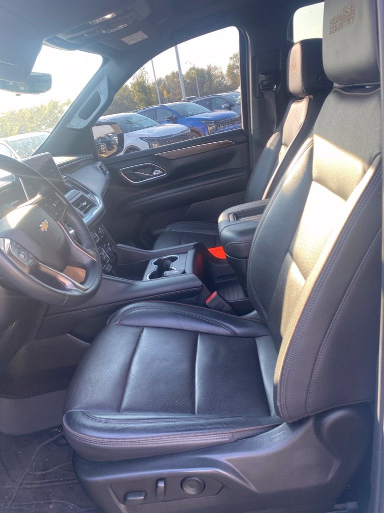 2023 Chevrolet Tahoe High Country ONE OWNER / SUNROOF / LEATHER / HEATED SEATS