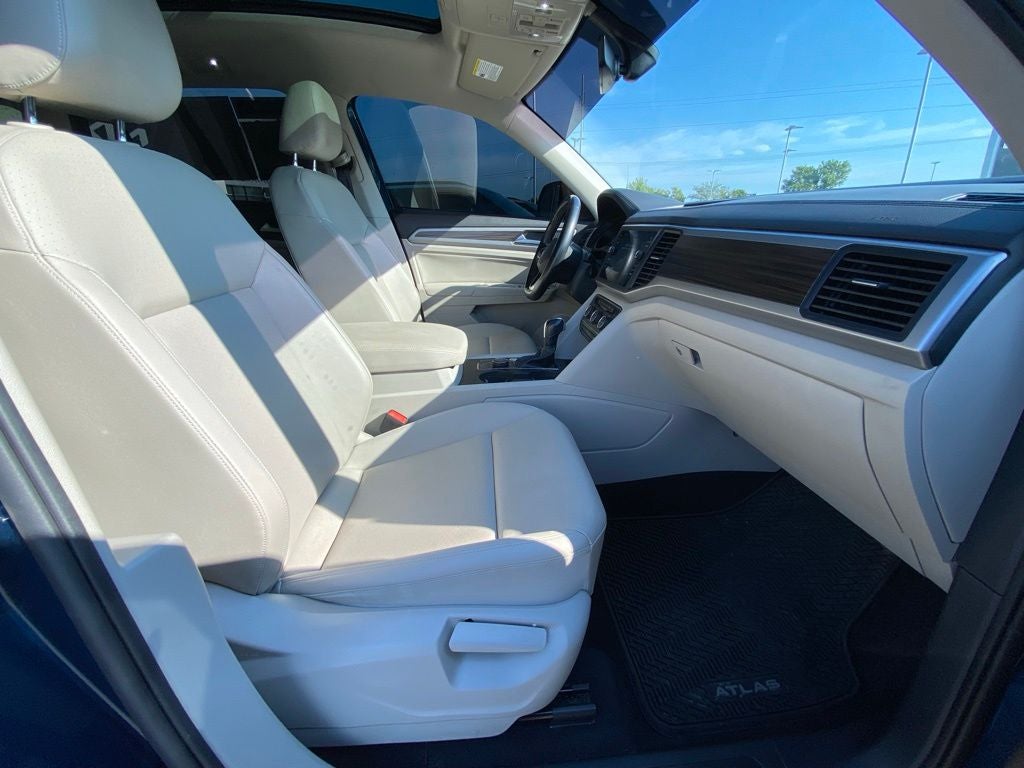 2021 Volkswagen Atlas 3.6L V6 SE w/Technology SUNROOF / HEATED SEATS / POWER LIFT GATE