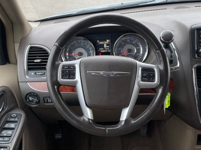2013 Chrysler Town & Country Touring CLEAN CARFAX / LOW PAYMENTS