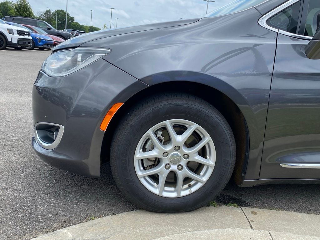 2020 Chrysler Pacifica Touring L POWER LIFT GATE / HEATED SEATS