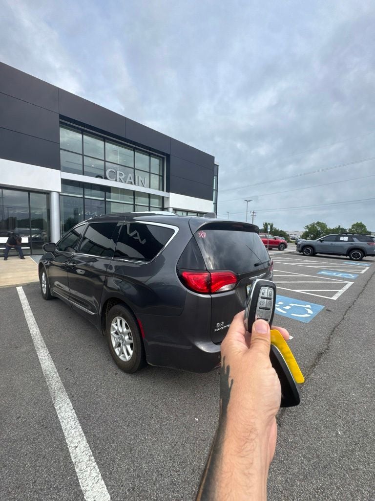2020 Chrysler Pacifica Touring L POWER LIFT GATE / HEATED SEATS