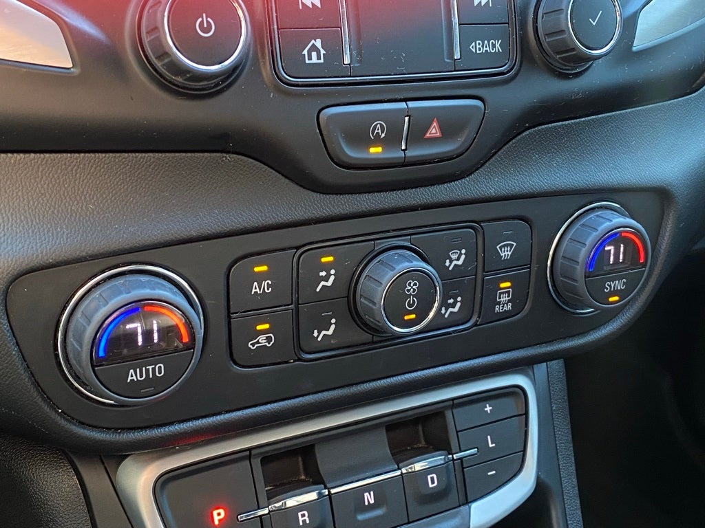 2023 GMC Terrain SLT HEATED SEATS / CLEAN CARFAX