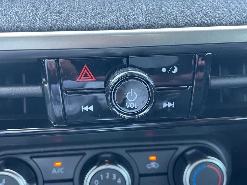 2025 Nissan Kicks SV ONE OWNER