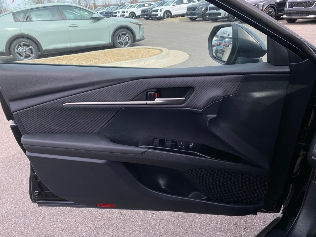2025 Toyota Camry SE LEATHER / POWER SEAT
