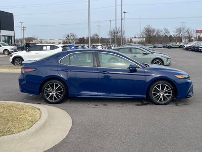 2024 Toyota Camry SE ONE OWNER