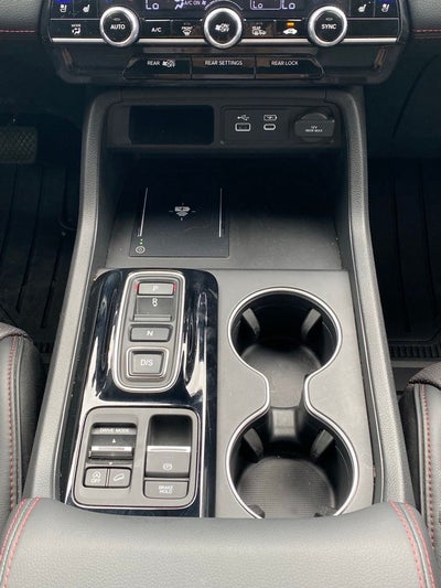 2025 Honda Pilot Black Edition AWD / 3RD ROW / LOADED / ONE OWNER