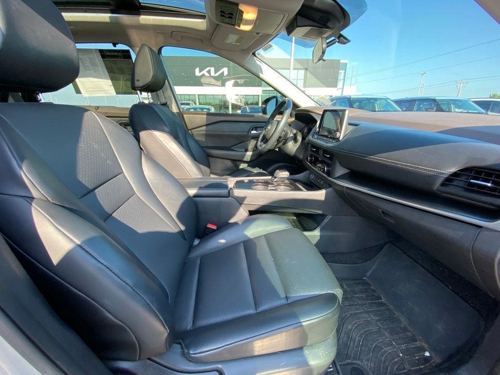 2023 Nissan Rogue SV SUNROOF / HEATED SEATS
