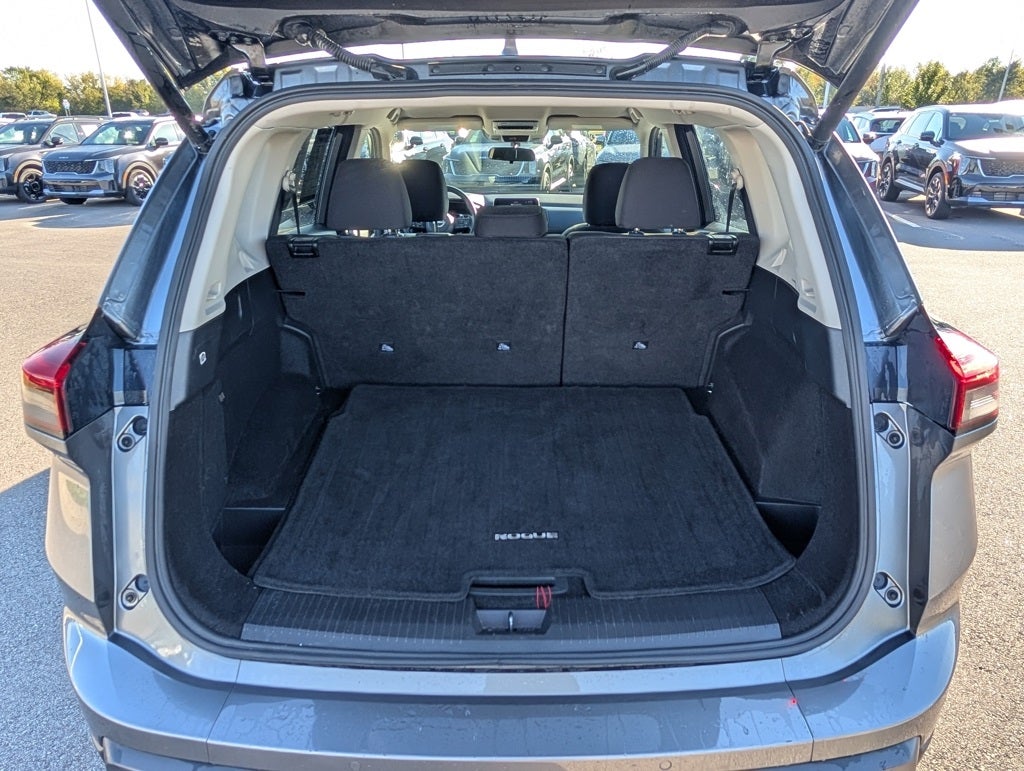 2024 Nissan Rogue SV AWD / ONE OWNER / CLEAN CARFAX