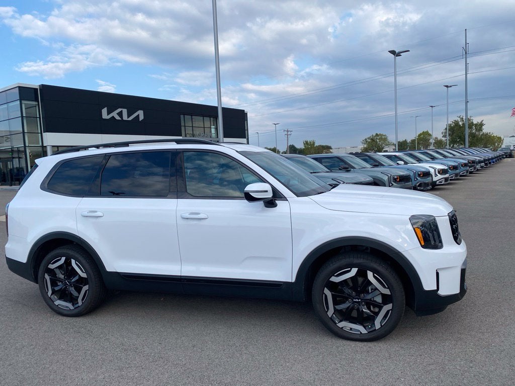 2024 Kia Telluride SX-Prestige X-Line HEATED AND COOLED SEATS / LEATHER / DUAL MOONROOF