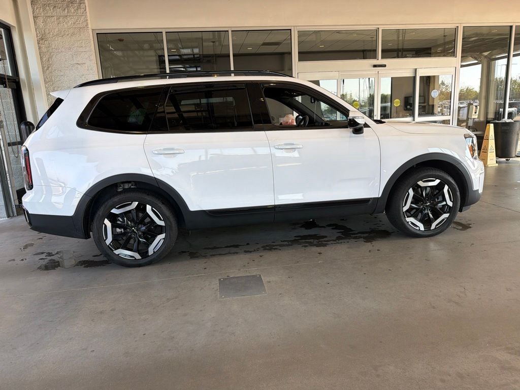 2024 Kia Telluride SX-Prestige X-Line HEATED AND COOLED SEATS / LEATHER / DUAL MOONROOF