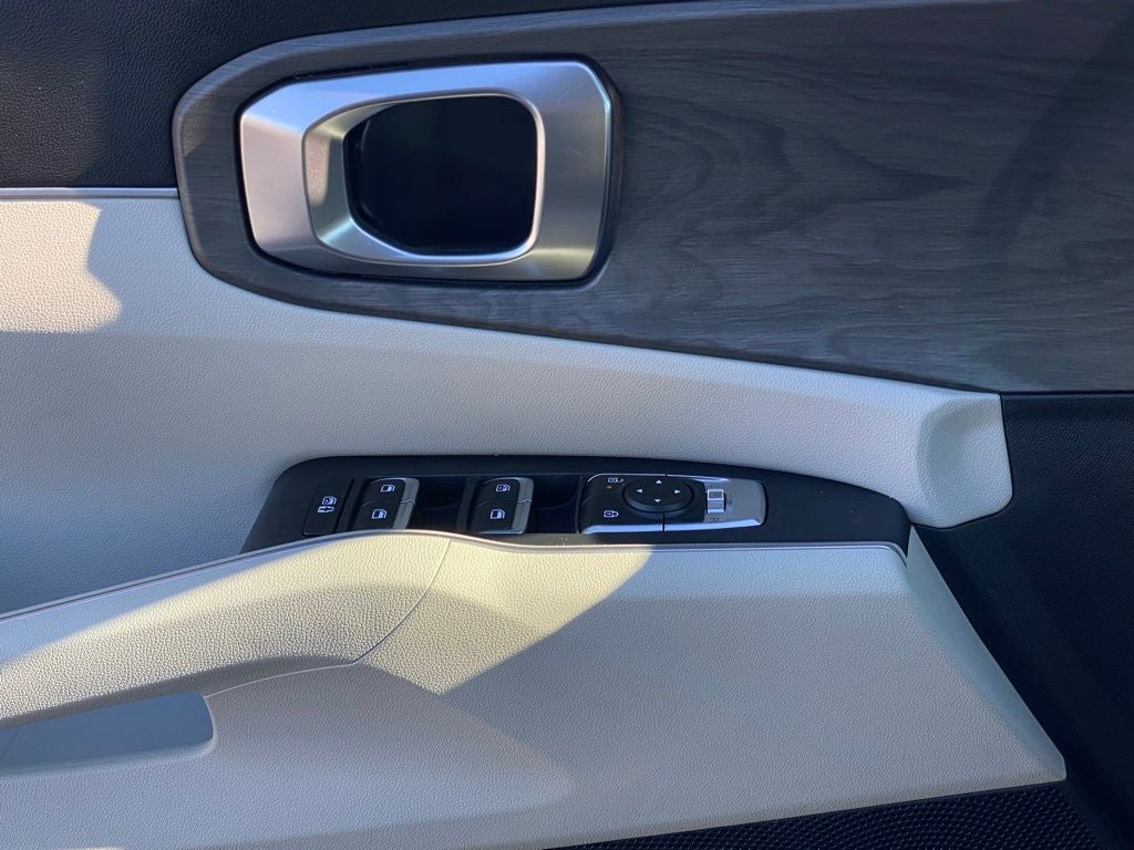 2025 Kia Sorento X-Line EX AWD / MOONROOF / HEATED SEATS
