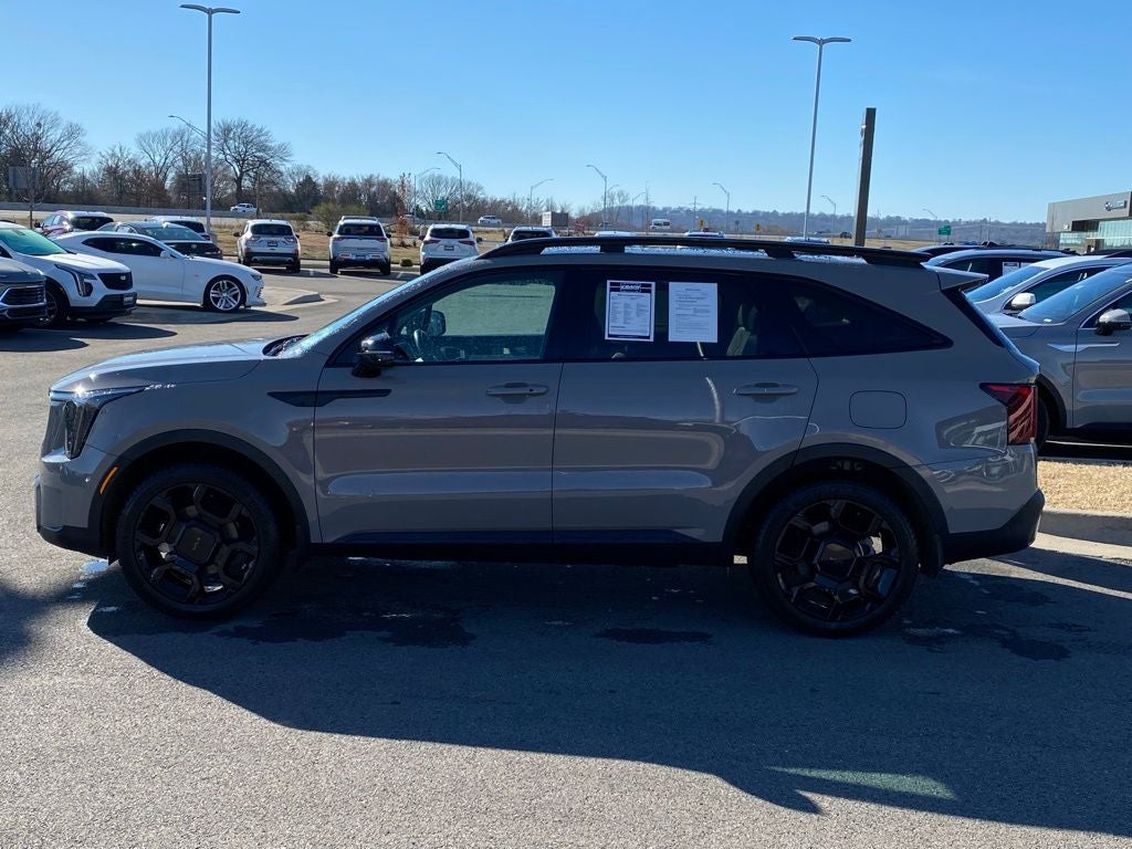 2025 Kia Sorento X-Line EX AWD / MOONROOF / HEATED SEATS