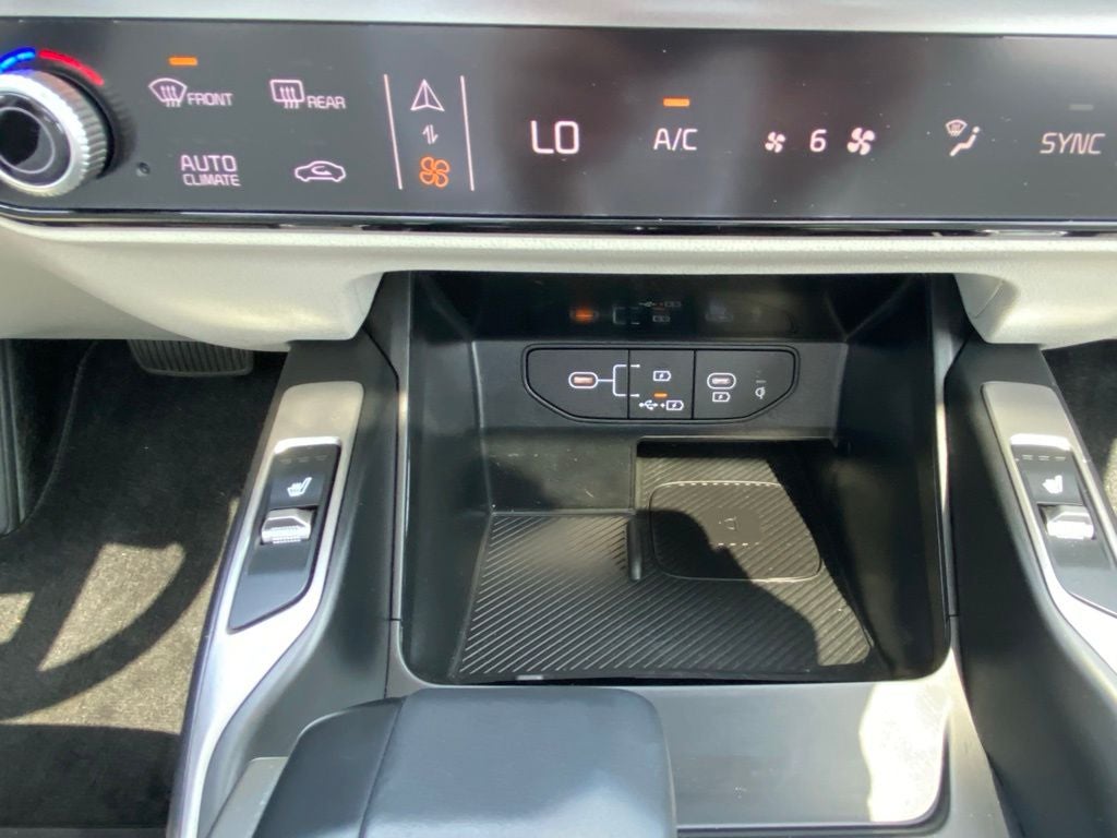 2025 Kia Sorento S MOONROOF / ONE OWNER / HEATED SEATS