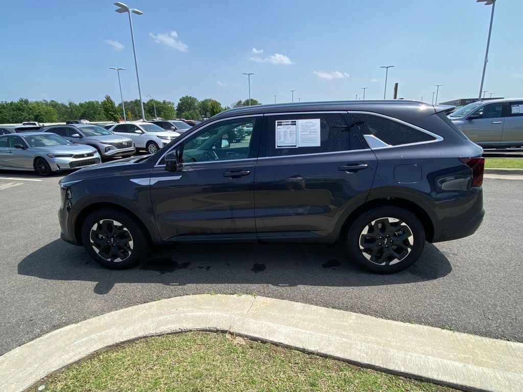 2025 Kia Sorento S MOONROOF / ONE OWNER / HEATED SEATS