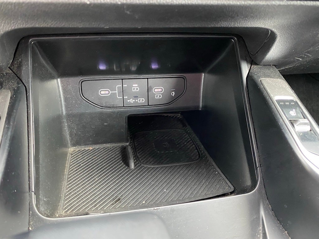 2024 Kia Sorento S AWD / LEATHER / NAV