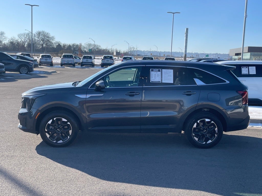 2024 Kia Sorento S LEATHER / HEATED SEATS