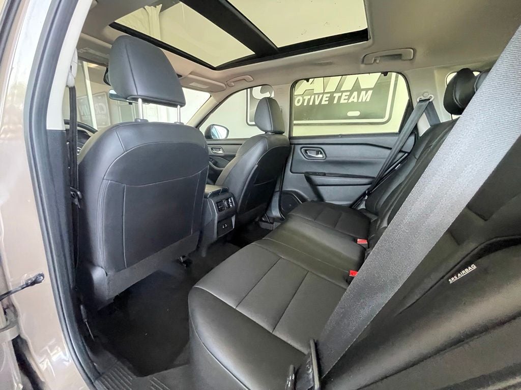 2024 Nissan Rogue SV PREMIUM PACKAGE / MOONROOF / LEATHER