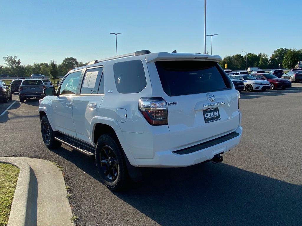 2022 Toyota 4Runner SR5 4X4 / CLEAN CARFAX