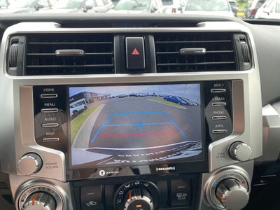 2022 Toyota 4Runner SR5 4X4 / KEYLESS ENTRY