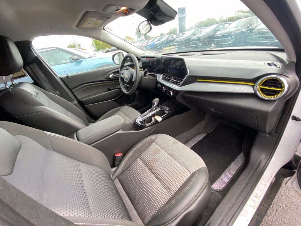 2025 Chevrolet Trax LT BLUETOOTH / BACK UP CAM