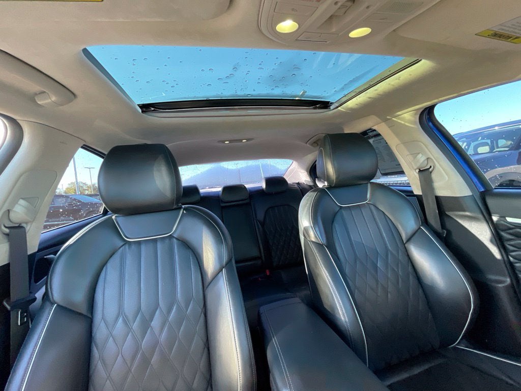 2020 Genesis G70 3.3T MOONROOF / HEATED SEATS / NAV / PRESTIGE PACKAGE