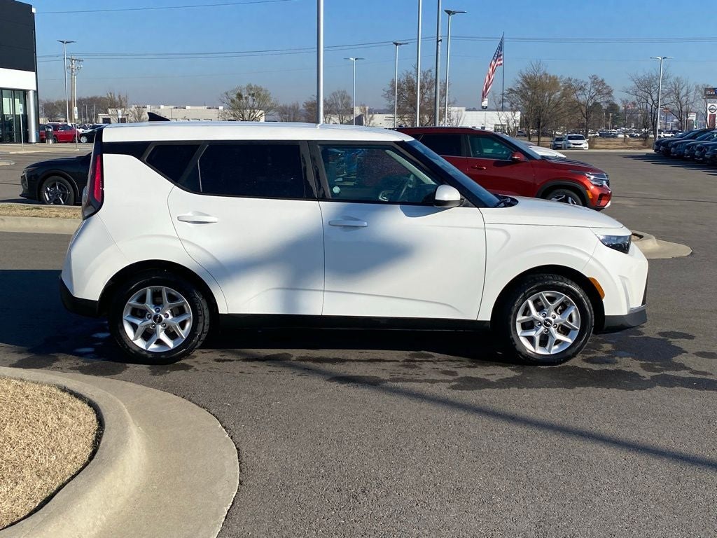 2024 Kia Soul LX