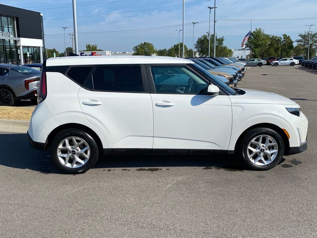 2024 Kia Soul LX