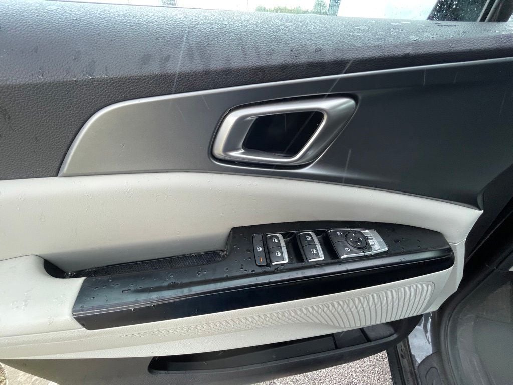 2024 Kia Carnival LX ONE OWNER / CLEAN CARFAX