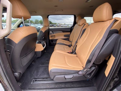 2024 Kia Carnival LX APPLE CARPLAY / 3RD ROW