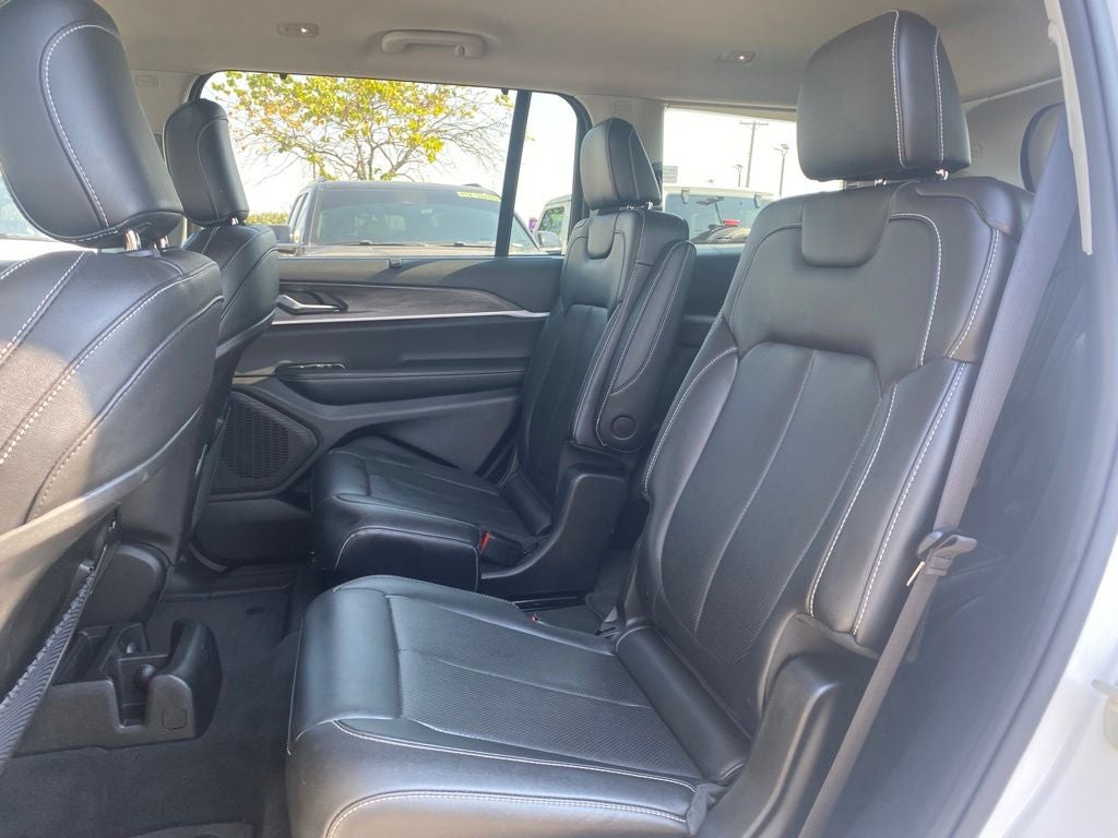 2023 Jeep Grand Cherokee L Limited *Luxury Tech Group