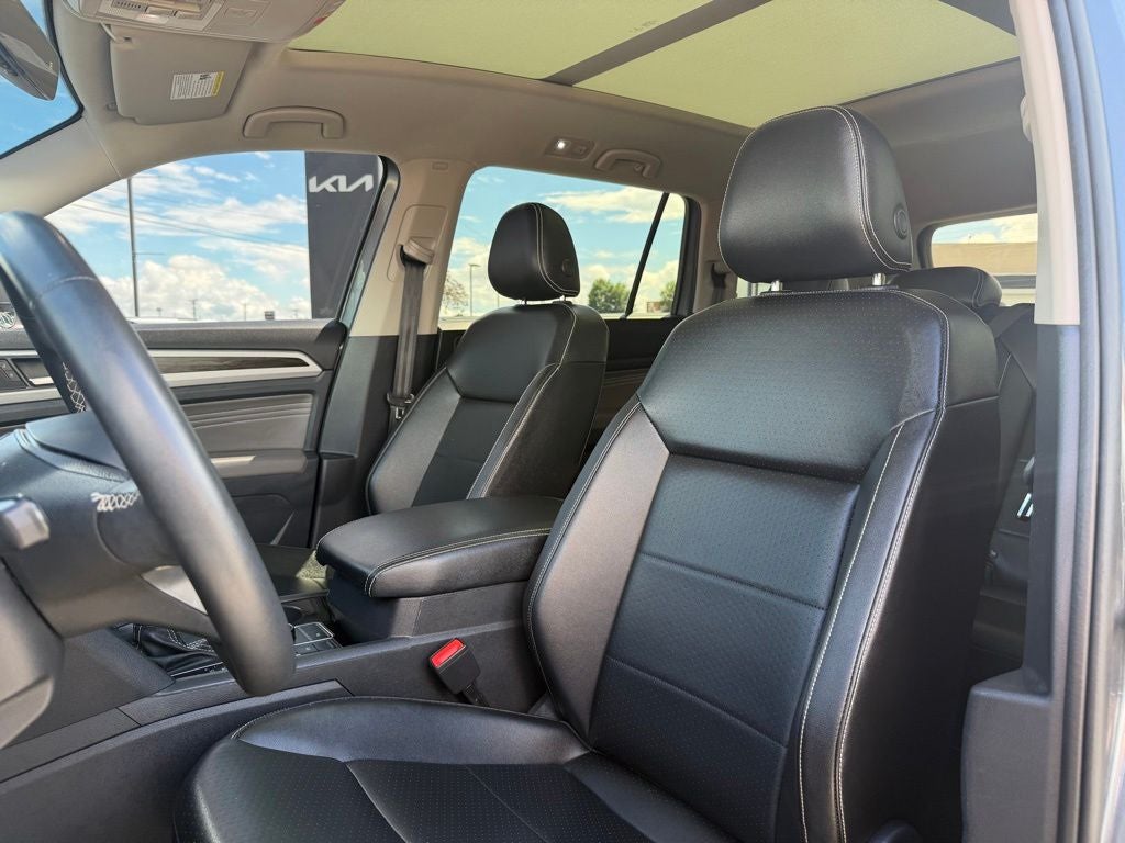 2022 Volkswagen Atlas 3.6L V6 SE w/Technology