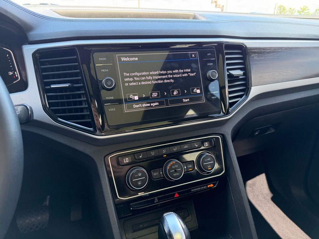 2022 Volkswagen Atlas 3.6L V6 SE w/Technology