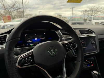 2022 Volkswagen Tiguan 2.0T SE R-Line Black