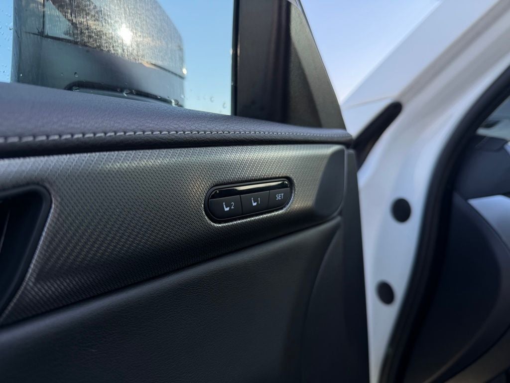 2024 INFINITI QX60 LUXE