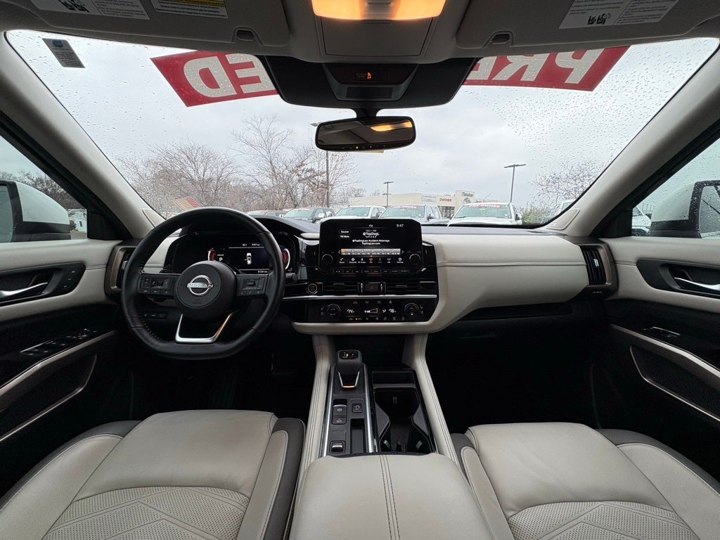 2022 Nissan Pathfinder Platinum