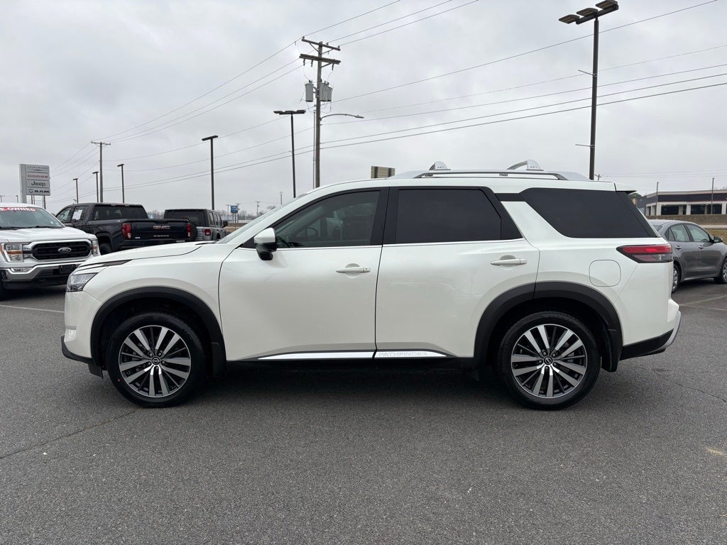 2022 Nissan Pathfinder Platinum
