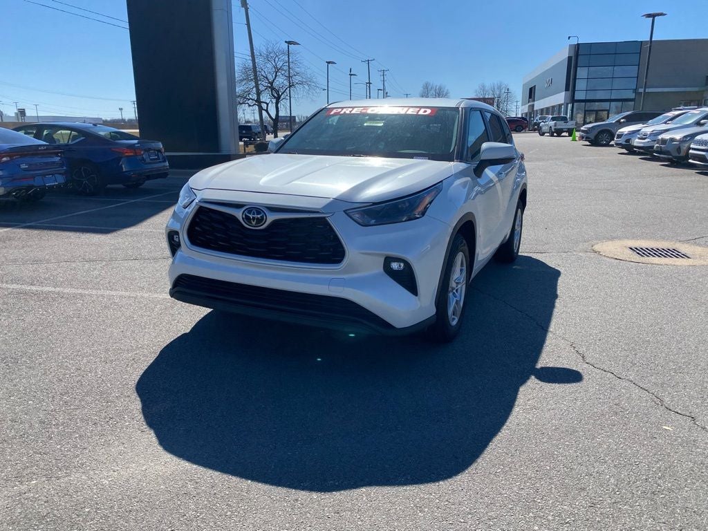 2024 Toyota Highlander LE