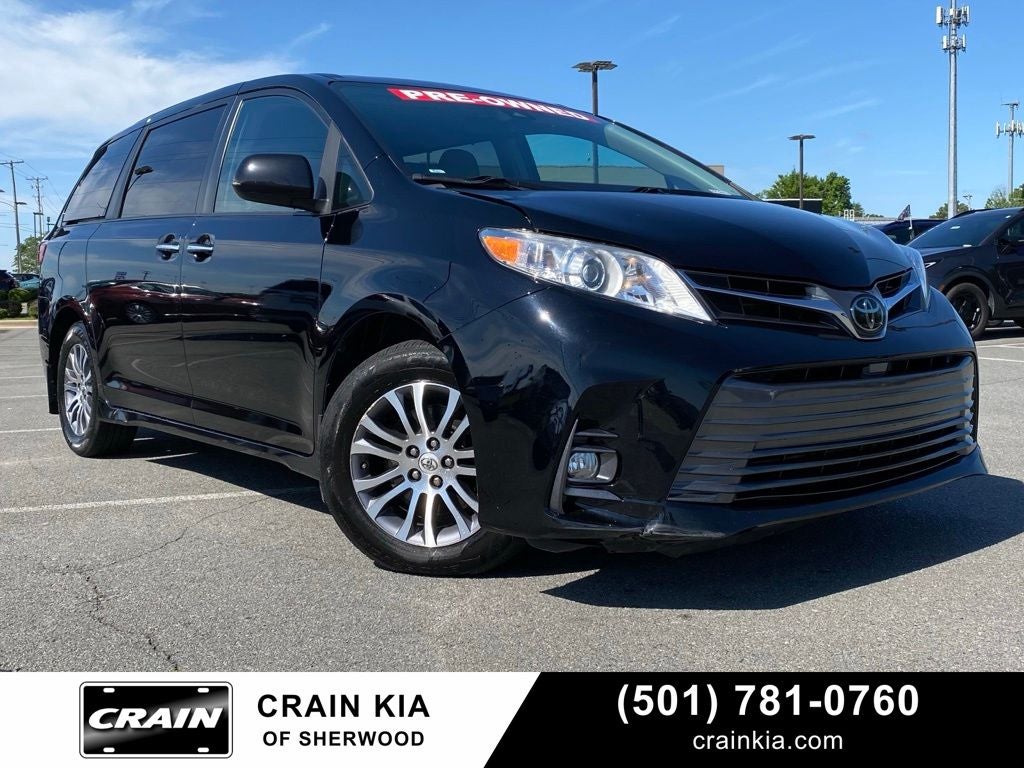 2019 Toyota Sienna XLE 8 Passenger