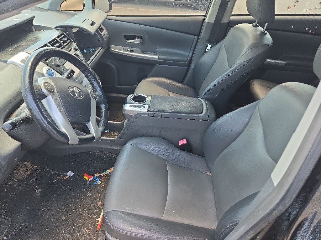 2013 Toyota Prius v Five