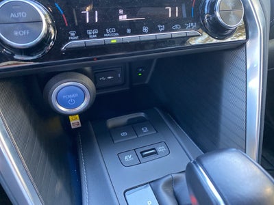 2022 Toyota Venza XLE XLE