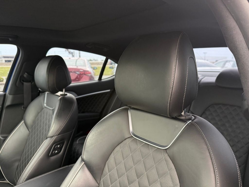 2019 Genesis G70 3.3T Design