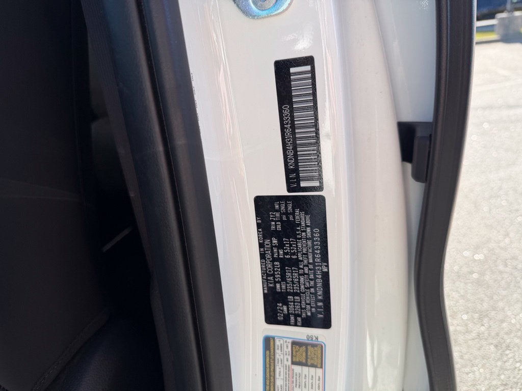 2024 Kia Carnival LX