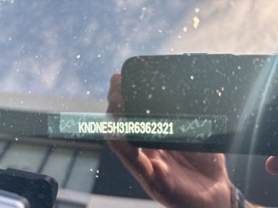 2024 Kia Carnival SX